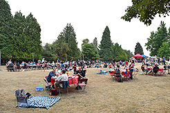 LAURELHURST SALMON BAKE 2017